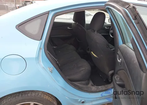 2013 Dodge Dart Sxt z USA, uszkodzony, nr VIN 1C3CDFBA4DD210453